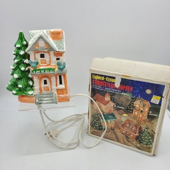 Vintage Christmas Village Gothic House Hand Painted Electric Christmas Tree Box - Picture 2 of 7